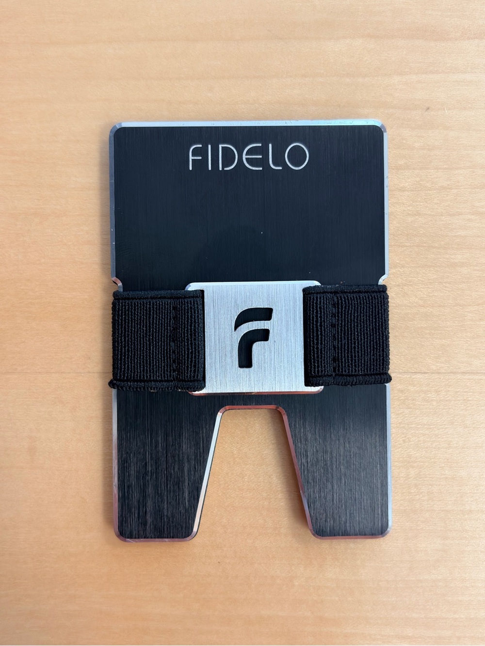 FIDELO MENS Slim Metal Wallet